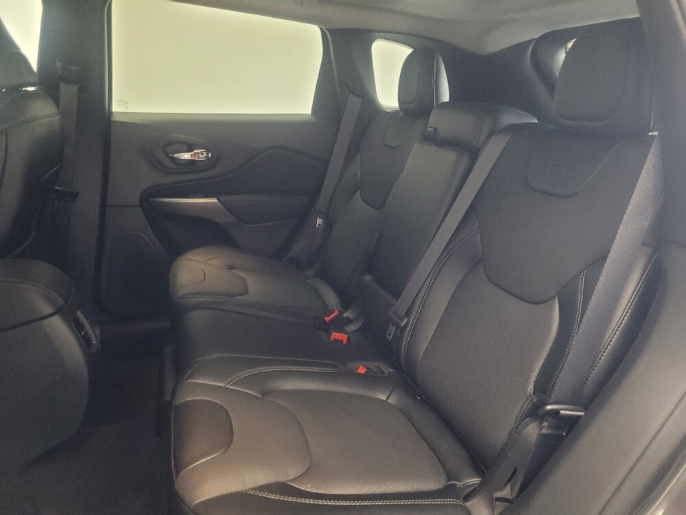 2022 Jeep Cherokee in Indianapolis, IN 46222 - 18082949 18