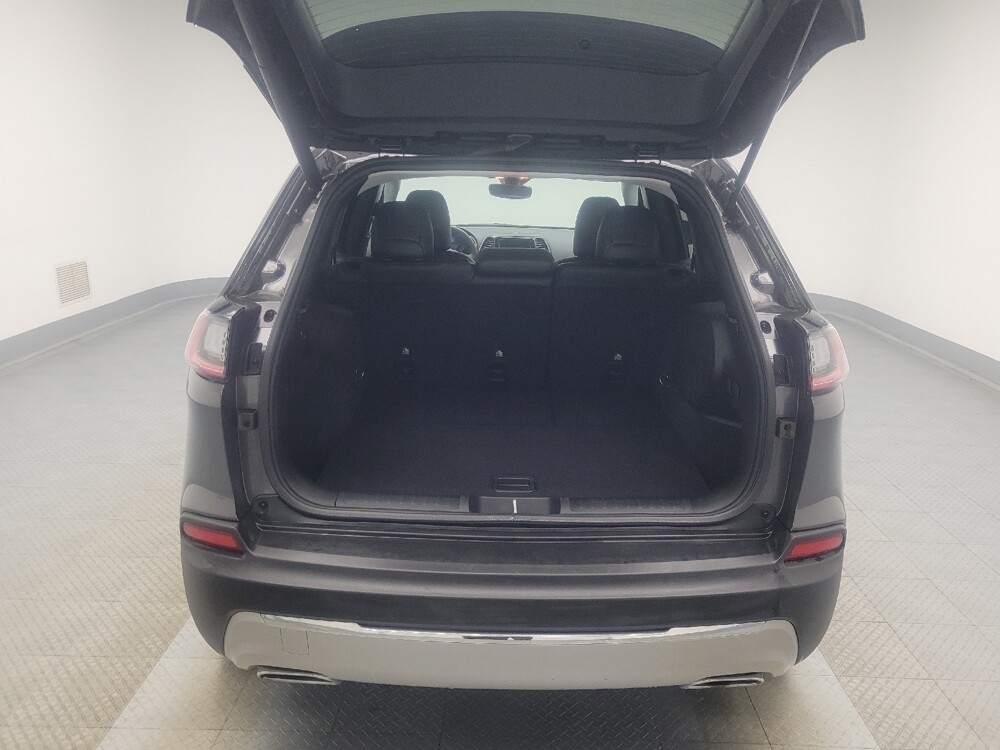 2022 Jeep Cherokee in Indianapolis, IN 46222 - 18082949 29