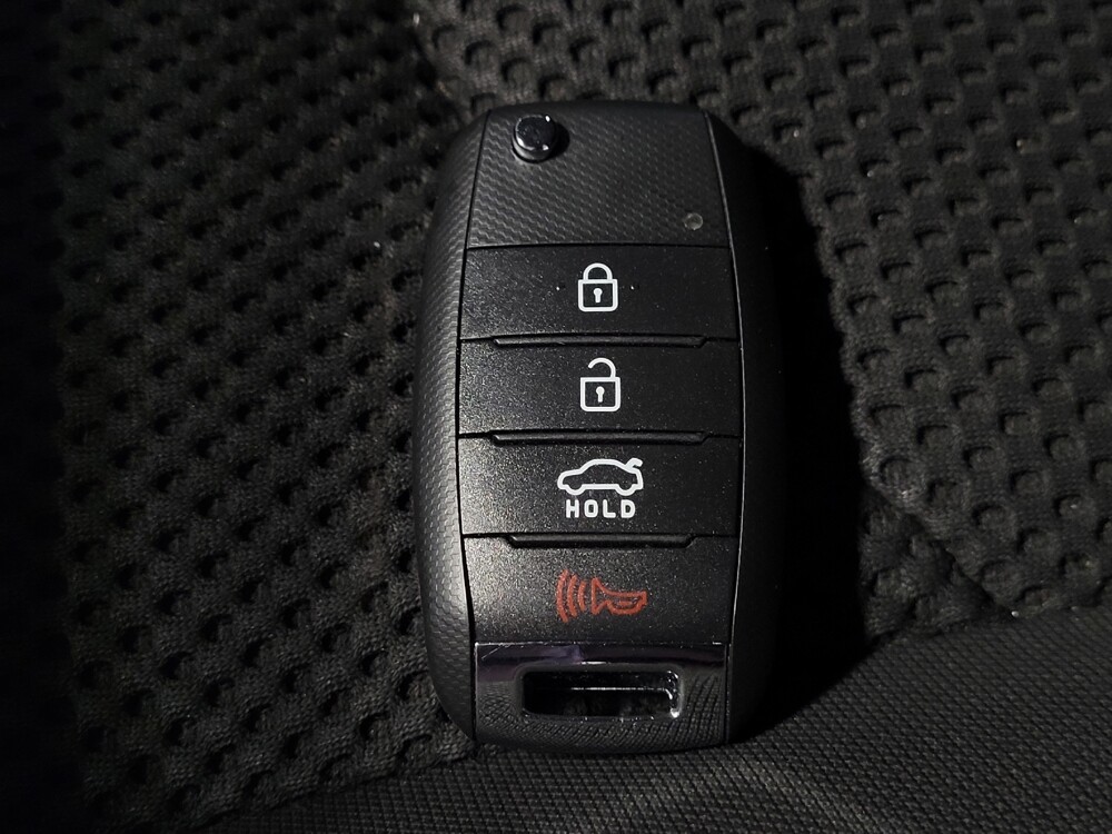 2019 Kia Optima in Gainesville, FL 32609 - 18082951 32