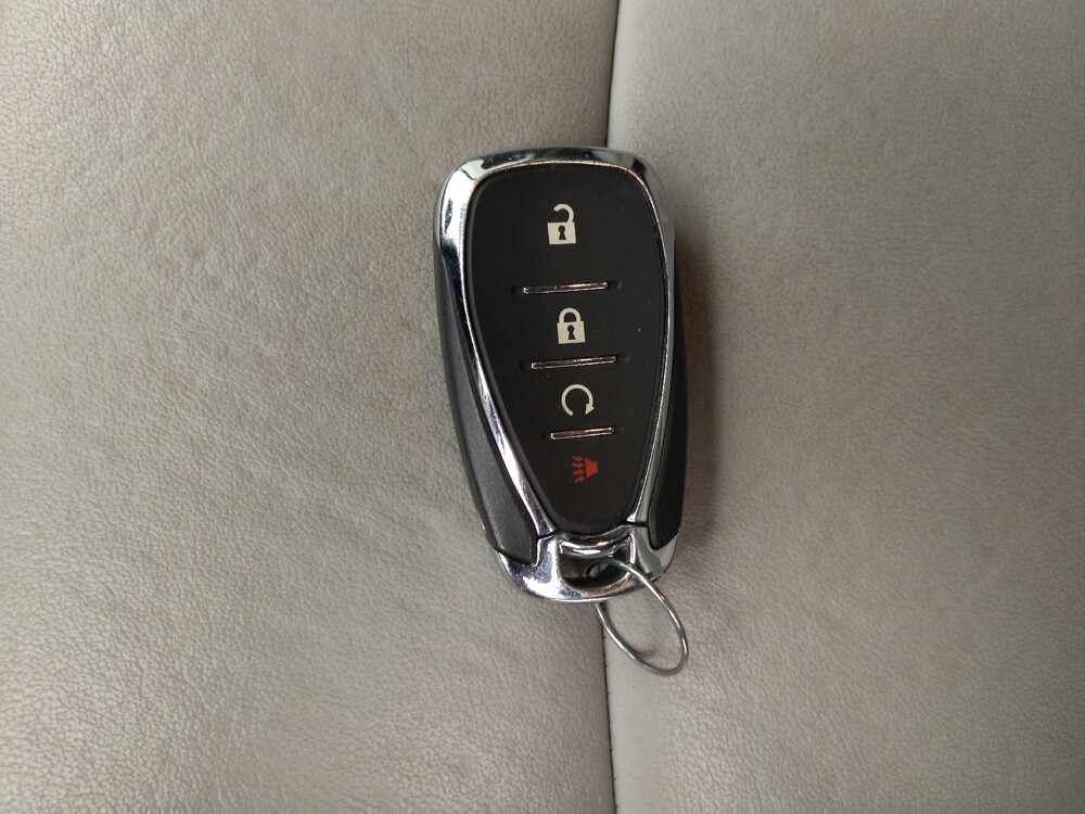 2021 Chevrolet Trax in Gladstone, MO 64118 - 18082963 32