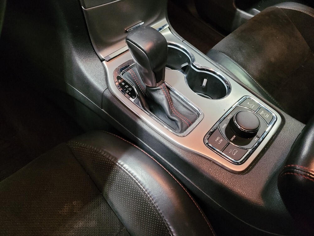 2017 Jeep Grand Cherokee in West Palm Beach, FL 33409 - 18082988 26