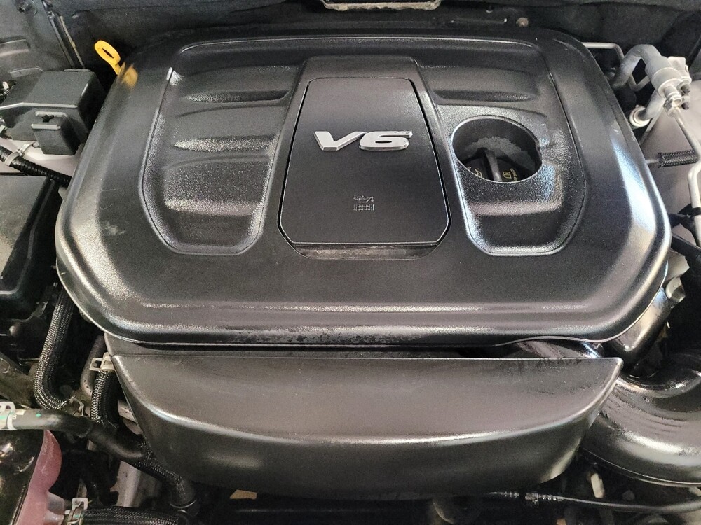 2017 Jeep Grand Cherokee in West Palm Beach, FL 33409 - 18082988 30