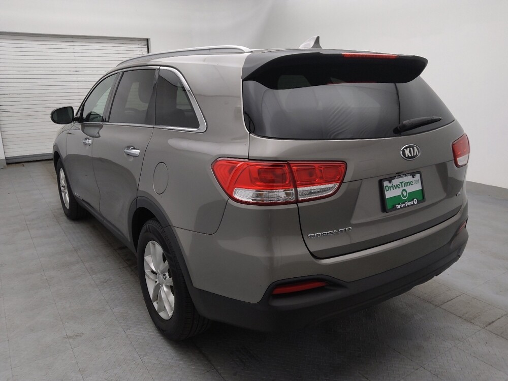 2016 Kia Sorento in Fayetteville, NC 28304 - 18082990 5