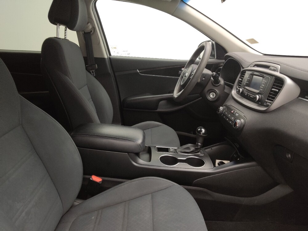 2016 Kia Sorento in Fayetteville, NC 28304 - 18082990 21