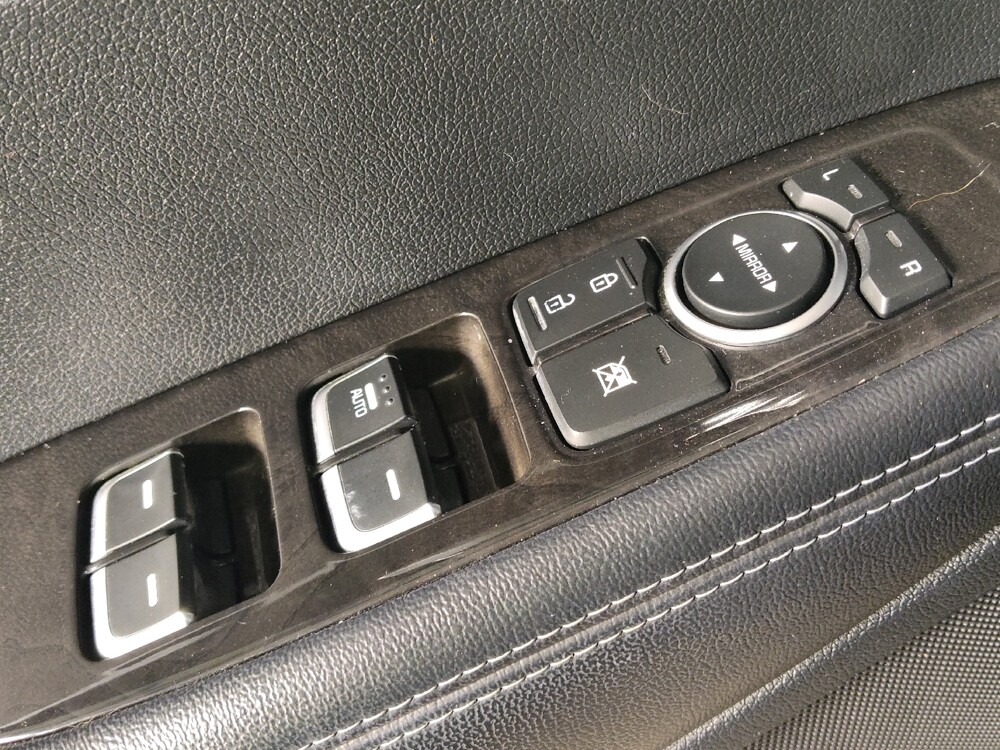 2016 Kia Sorento in Fayetteville, NC 28304 - 18082990 27