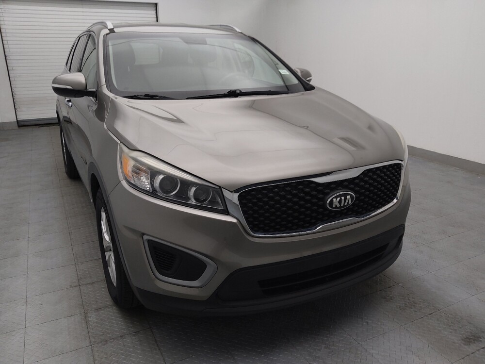 2016 Kia Sorento in Fayetteville, NC 28304 - 18082990 14
