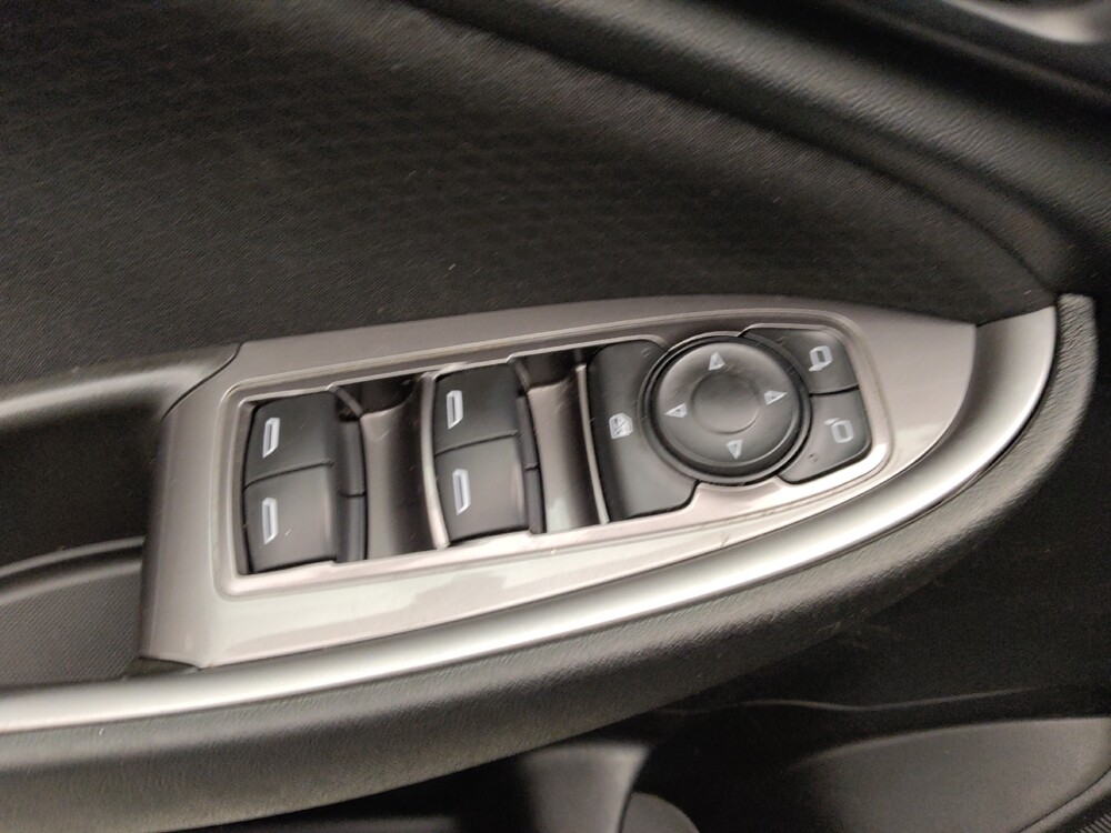 2017 Chevrolet Malibu in Gladstone, MO 64118 - 18082992 27