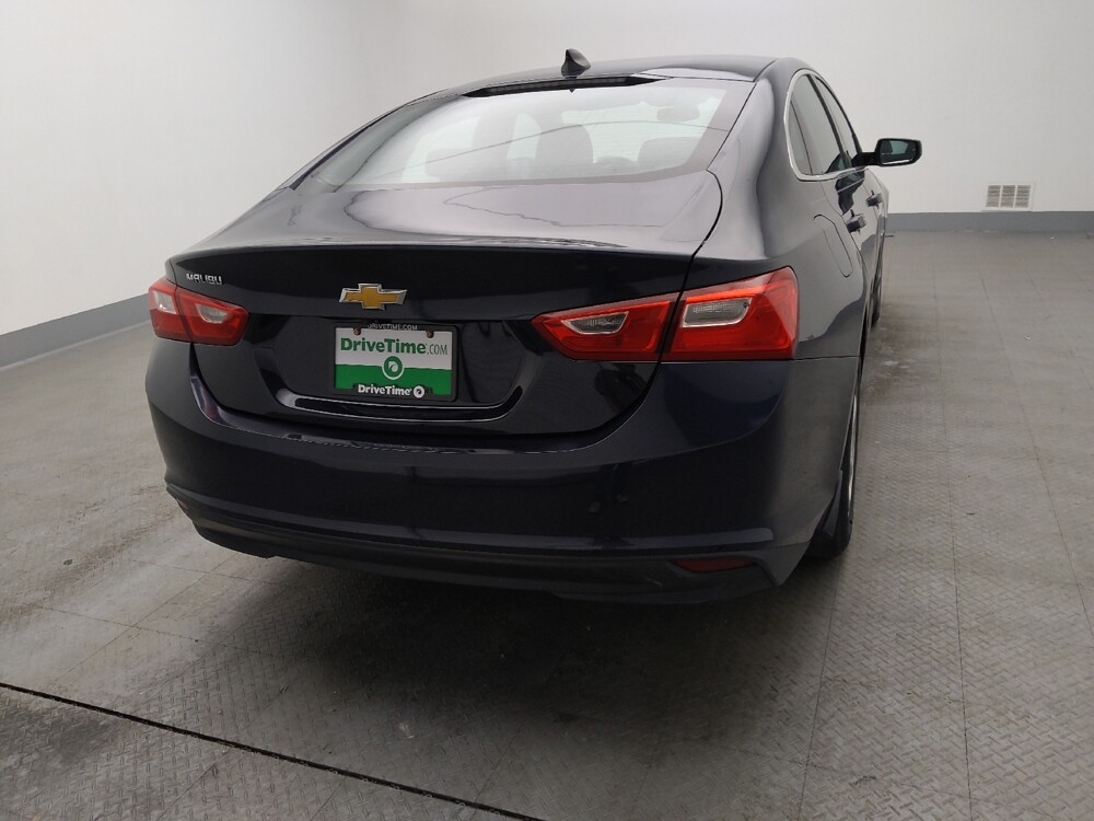 2017 Chevrolet Malibu in Gladstone, MO 64118 - 18082992 7