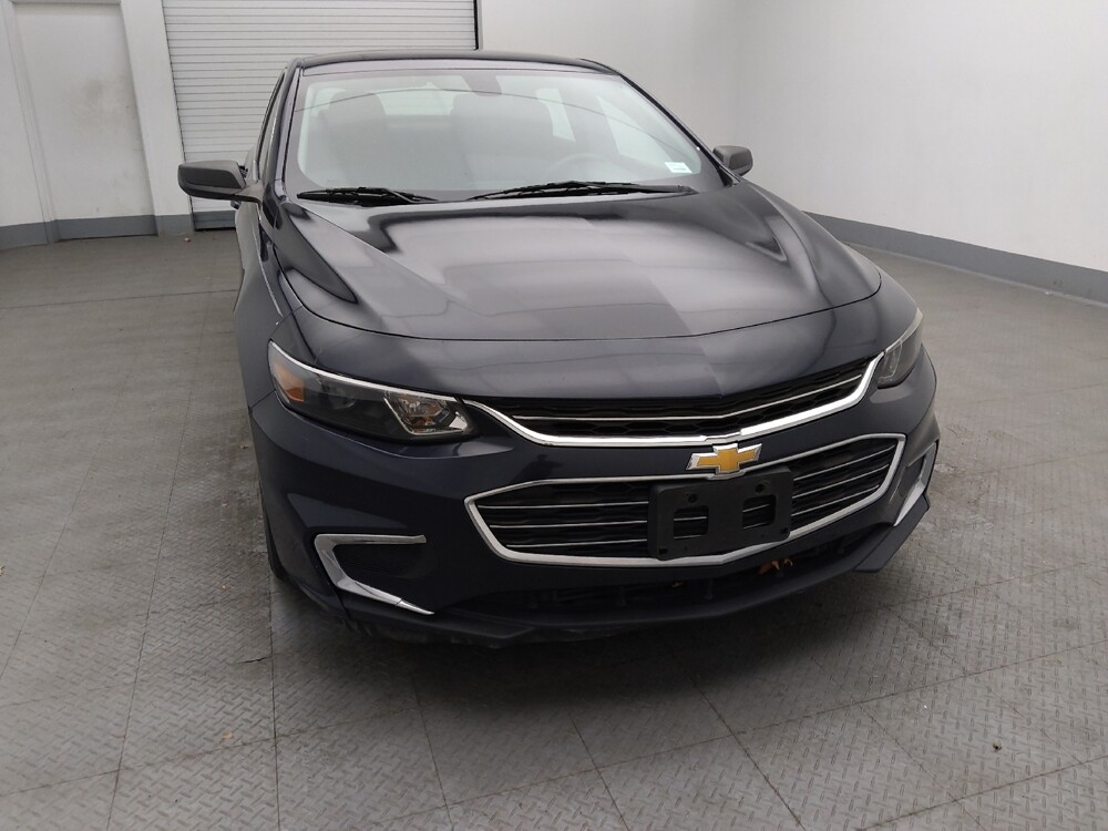 2017 Chevrolet Malibu in Gladstone, MO 64118 - 18082992 14