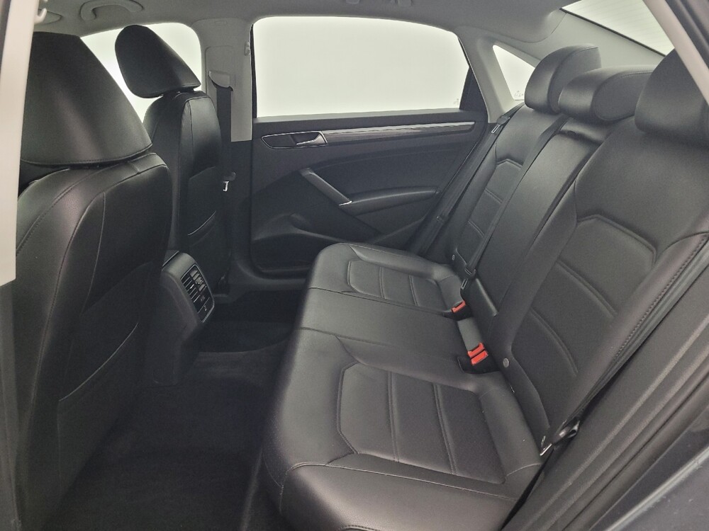 2018 Volkswagen Passat in Raleigh, NC 27604 - 18082995 18