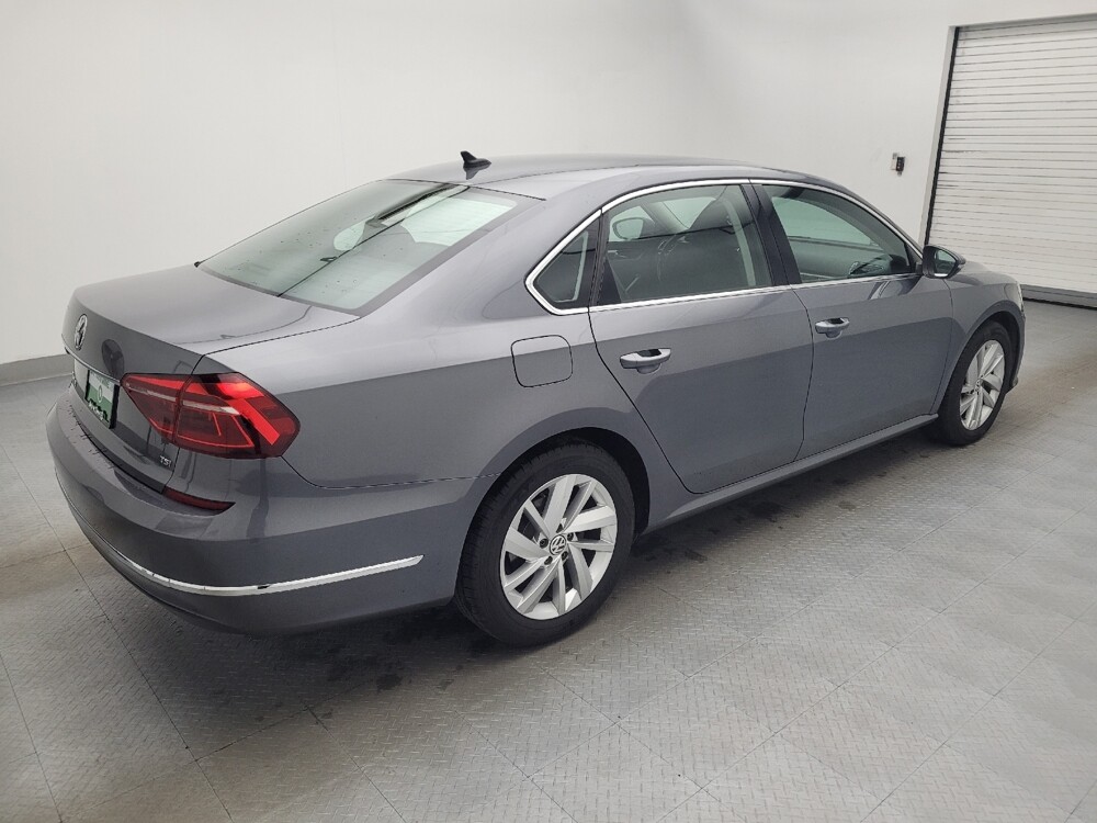 2018 Volkswagen Passat in Raleigh, NC 27604 - 18082995 10
