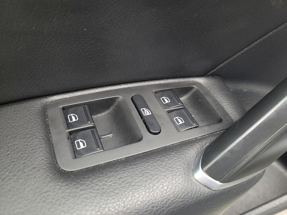 2018 Volkswagen Passat in Raleigh, NC 27604 - 18082995 27