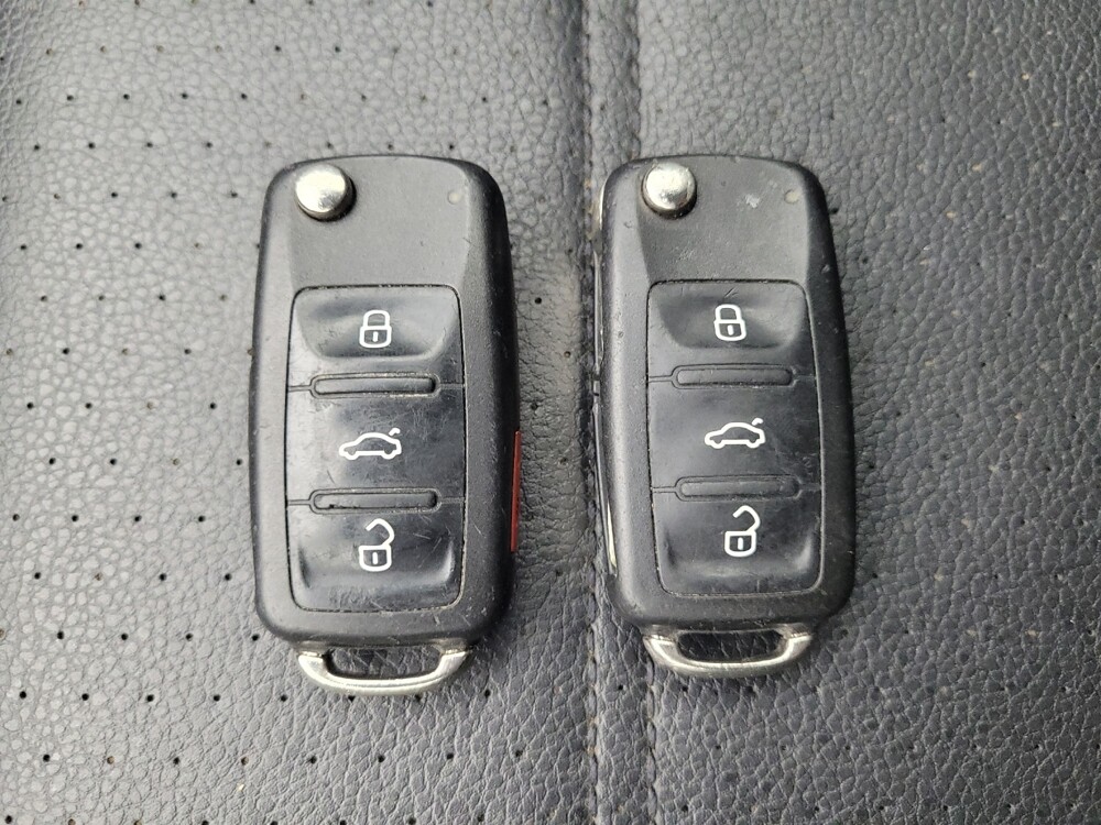 2018 Volkswagen Passat in Raleigh, NC 27604 - 18082995 32