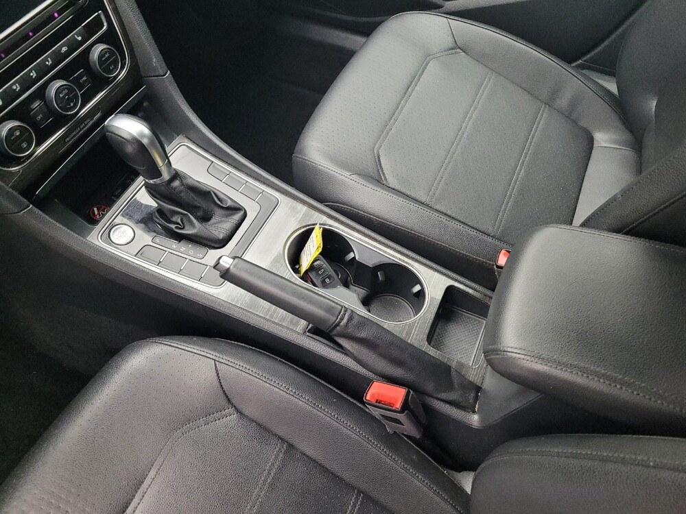 2018 Volkswagen Passat in Raleigh, NC 27604 - 18082995 26
