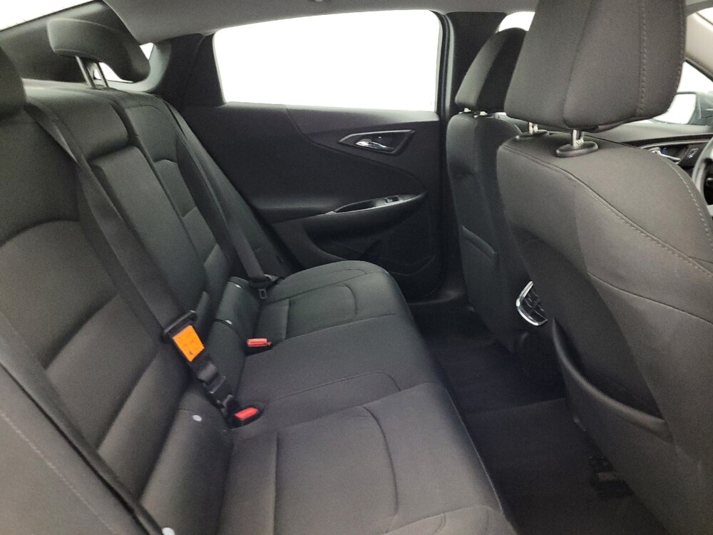 2017 Chevrolet Malibu in Albuquerque, NM 87123 - 18083006 19