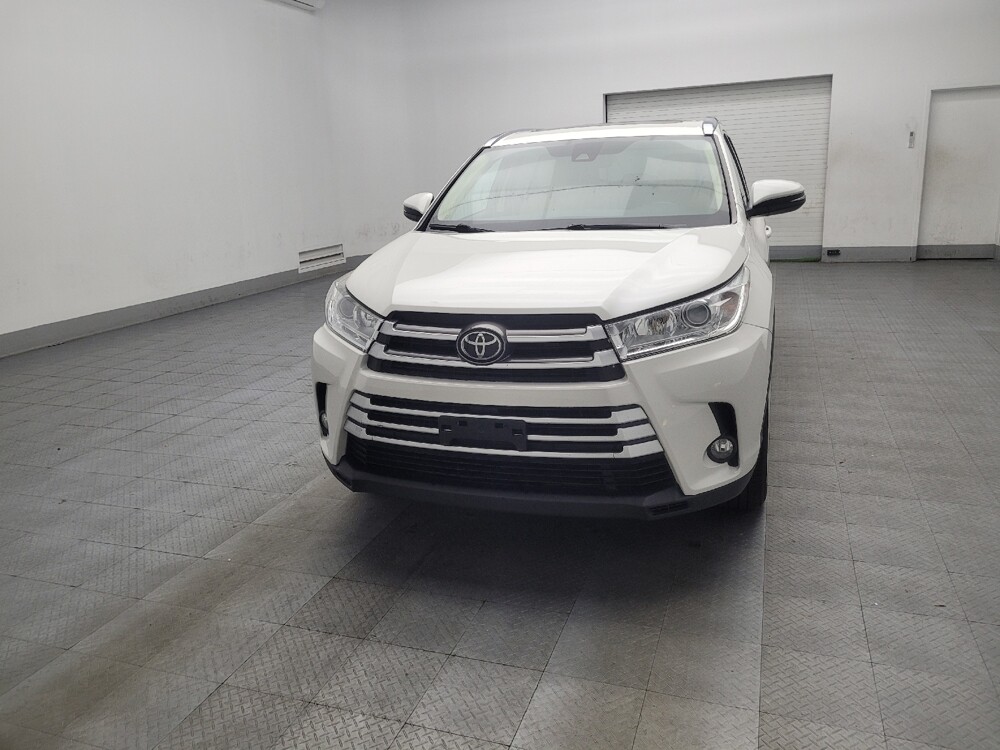 2019 Toyota Highlander in Knoxville, TN 37923 - 18083010 15