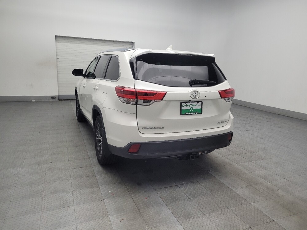 2019 Toyota Highlander in Knoxville, TN 37923 - 18083010 5