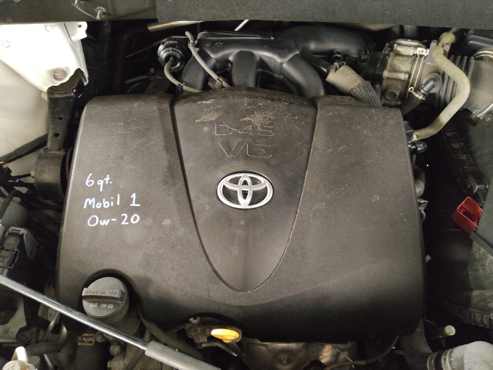 2019 Toyota Highlander in Knoxville, TN 37923 - 18083010 30