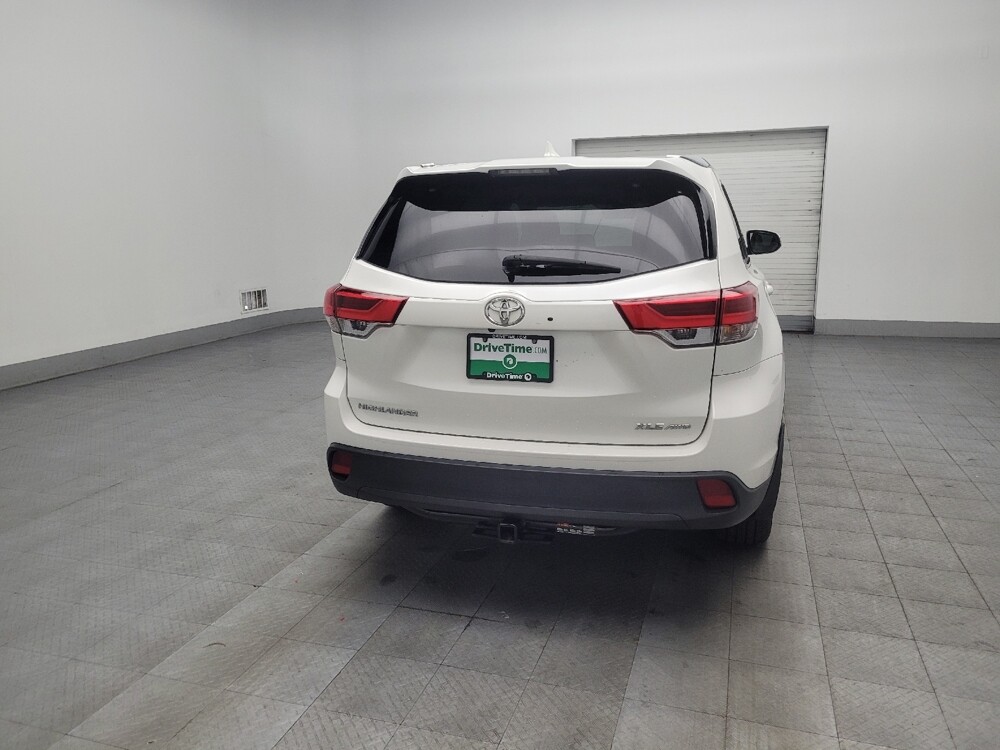 2019 Toyota Highlander in Knoxville, TN 37923 - 18083010 7