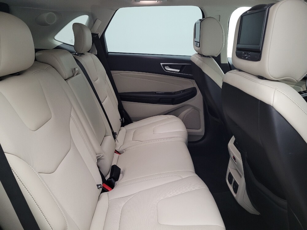 2018 Ford Edge in Cincinnati, OH 45255 - 18083016 19