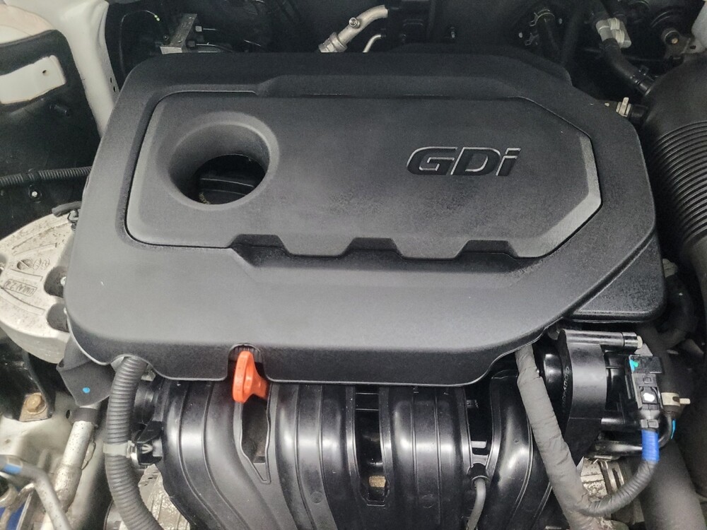 2020 Hyundai Santa Fe in Indianapolis, IN 46219 - 18083017 30