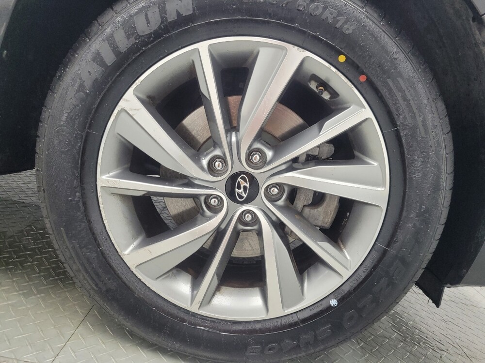 2020 Hyundai Santa Fe in Indianapolis, IN 46219 - 18083017 31