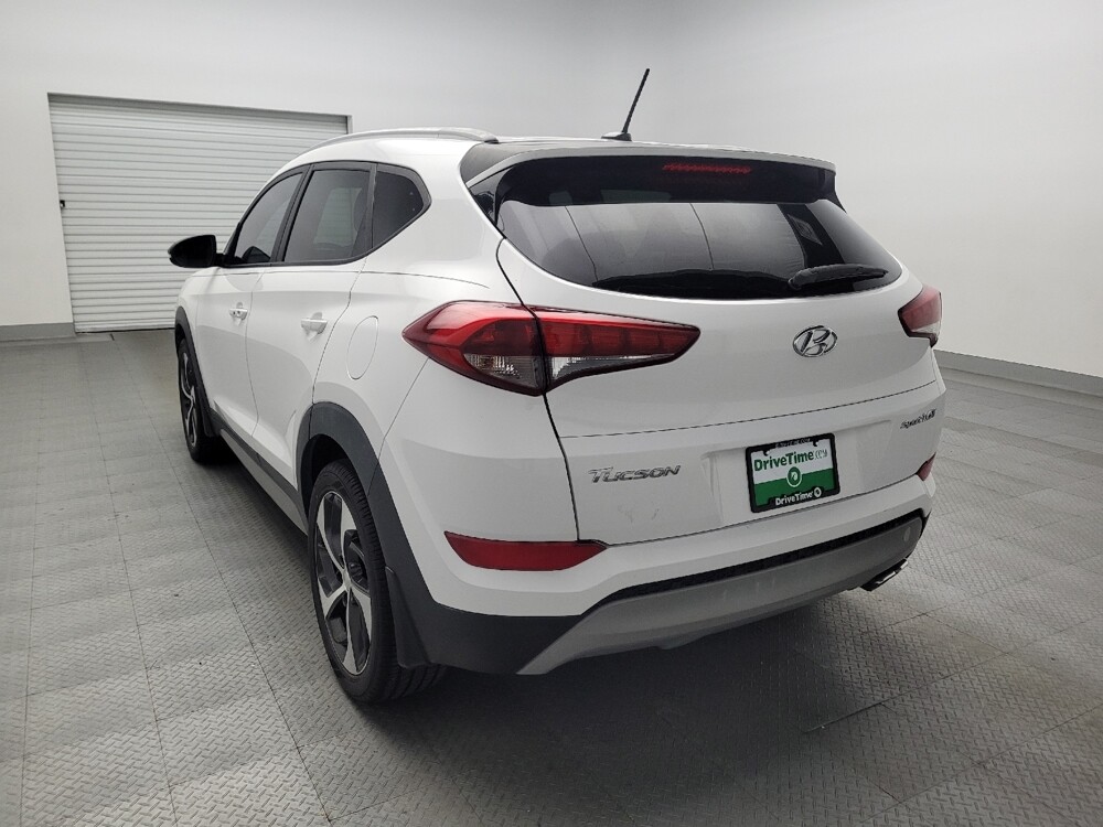 2017 Hyundai Tucson in Oklahoma City, OK 73139 - 18083019 6