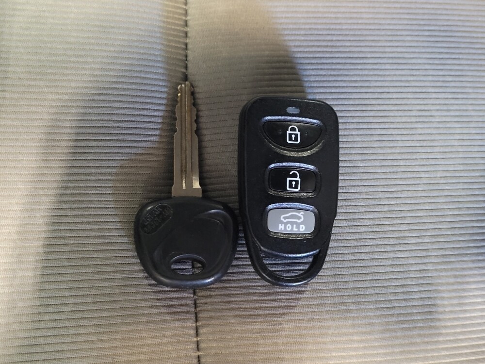 2018 Hyundai Elantra in Sanford, FL 32773 - 18083032 32