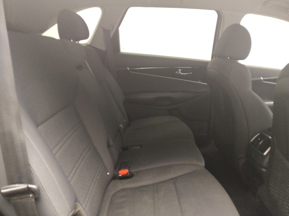 2019 Kia Sorento in Marietta, GA 30062 - 18083043 19