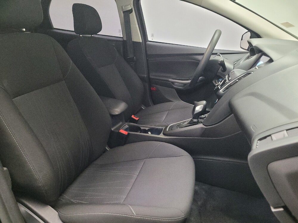 2018 Ford Focus in Torrance, CA 90504 - 18083056 21