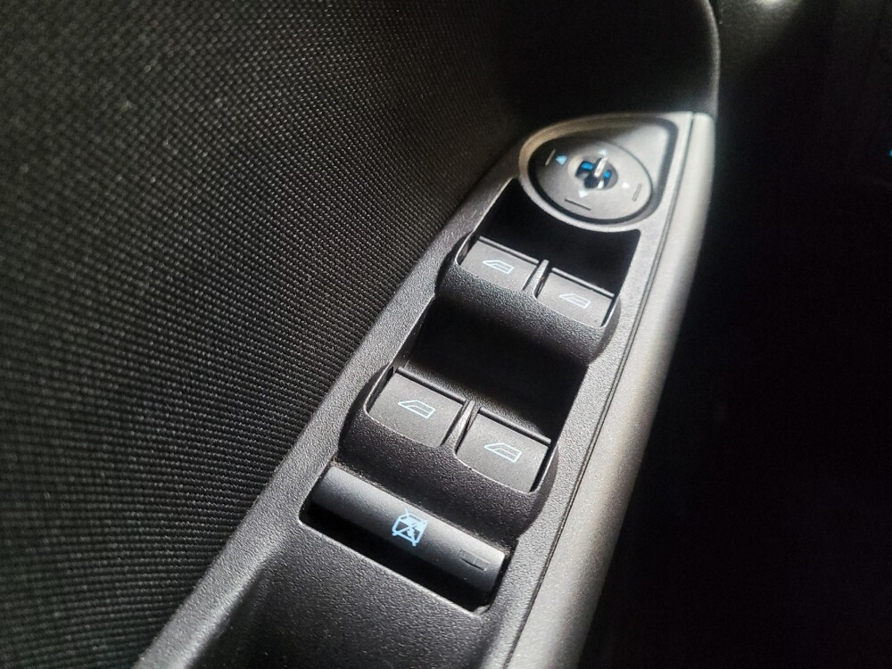 2018 Ford Focus in Torrance, CA 90504 - 18083056 27