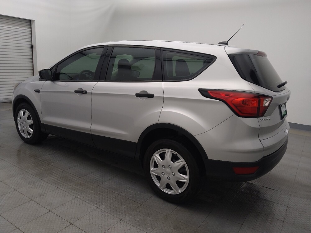 2019 Ford Escape in Corpus Christi, TX 78412 - 18083066 3