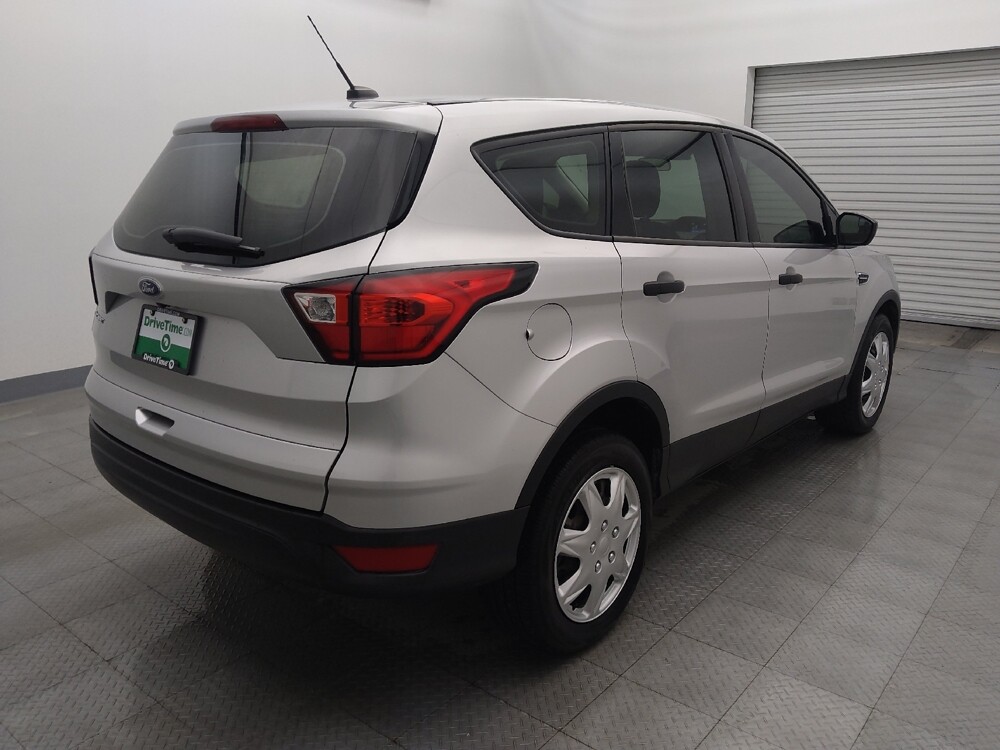 2019 Ford Escape in Corpus Christi, TX 78412 - 18083066 9