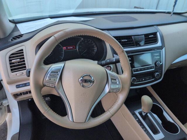 2017 Nissan Altima in North Little Rock, AR 72117-1620 - 18083068 5