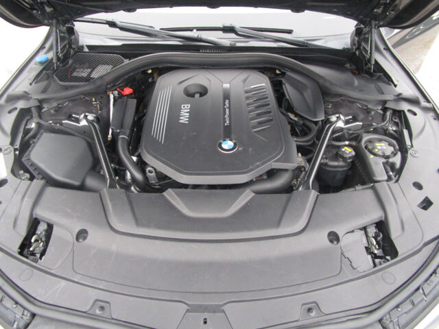 2018 BMW 740i in Tampa, FL 33604-6914 - 18083082 26