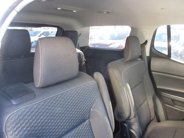 2017 GMC Acadia in Oak Grove, MO 64075 - 18083084 12