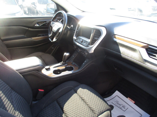 2017 GMC Acadia in Oak Grove, MO 64075 - 18083084 10