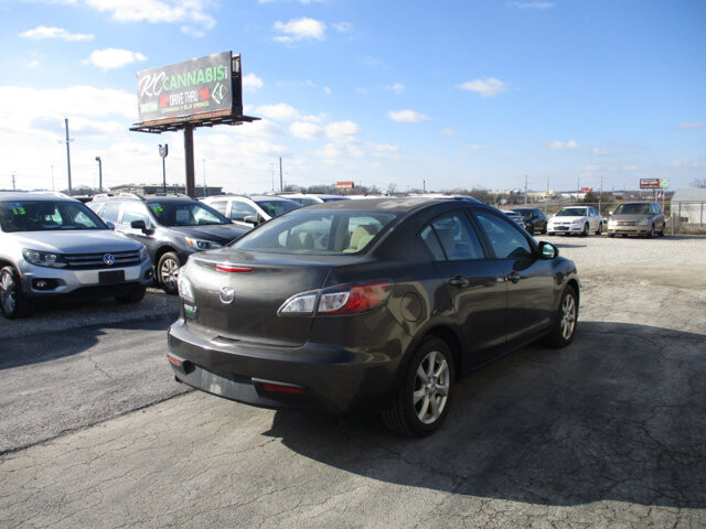 2010 Mazda MAZDA3 in Oak Grove, MO 64075 - 18083086 5