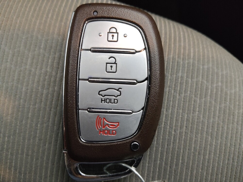 2018 Hyundai Elantra in Tampa, FL 33612 - 18083103 32