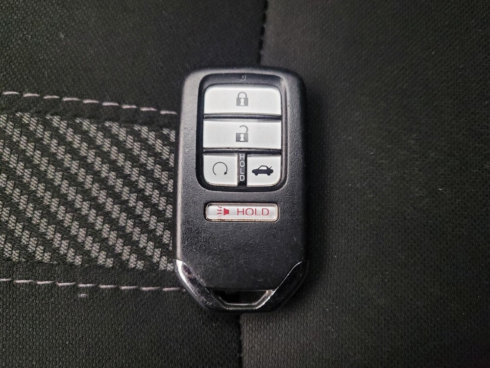 2018 Honda Civic in Montclair, CA 91763 - 18083107 32