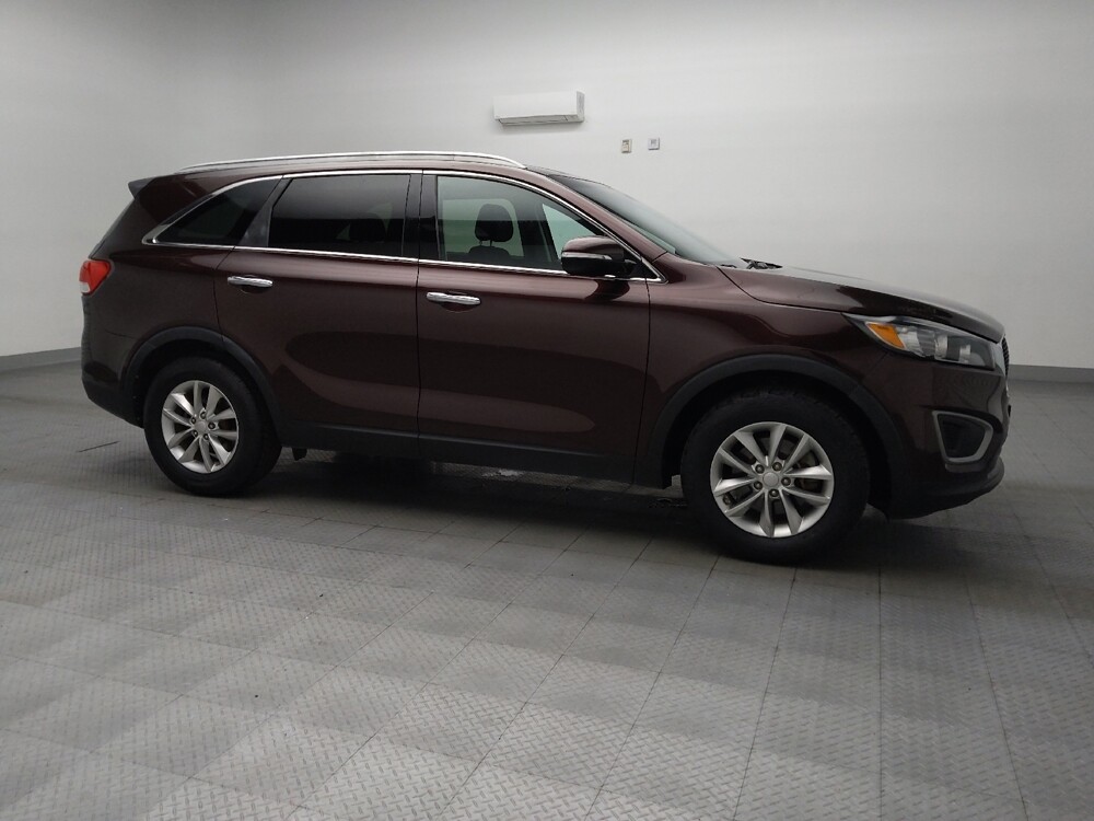 2016 Kia Sorento in Lubbock, TX 79424 - 18083142 11