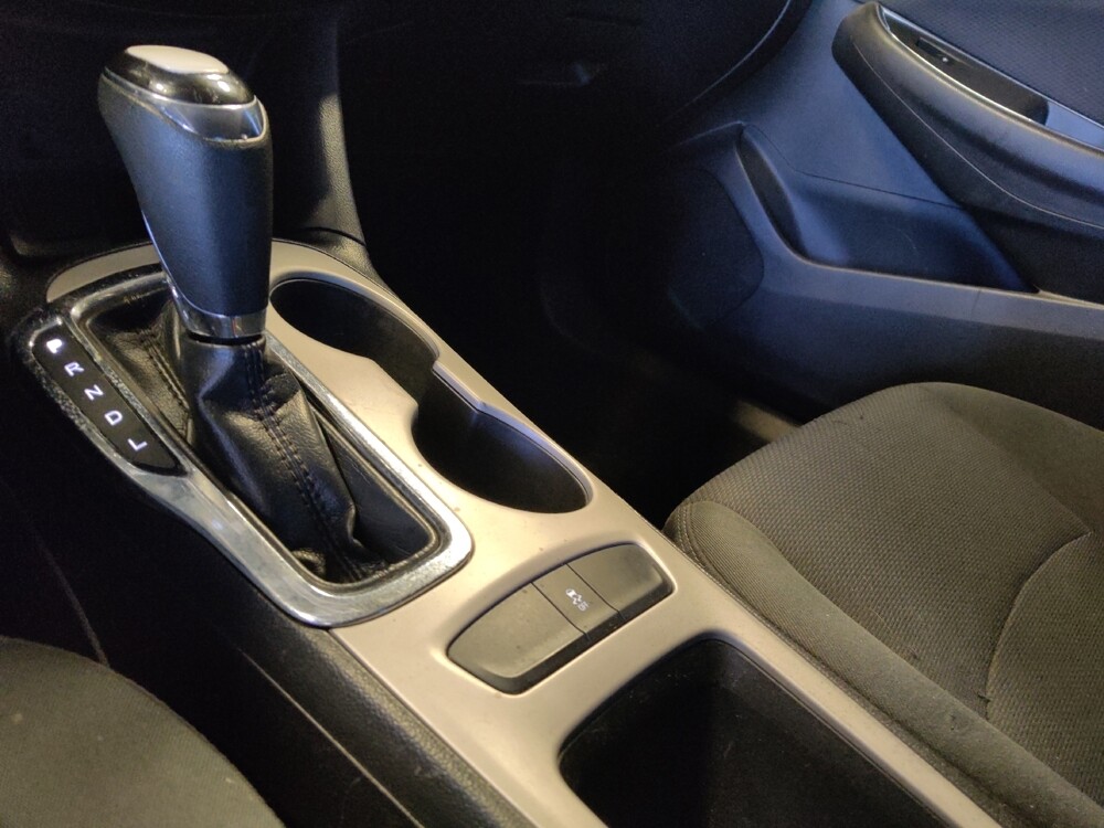 2017 Chevrolet Cruze in Glendale, AZ 85301 - 18083157 26