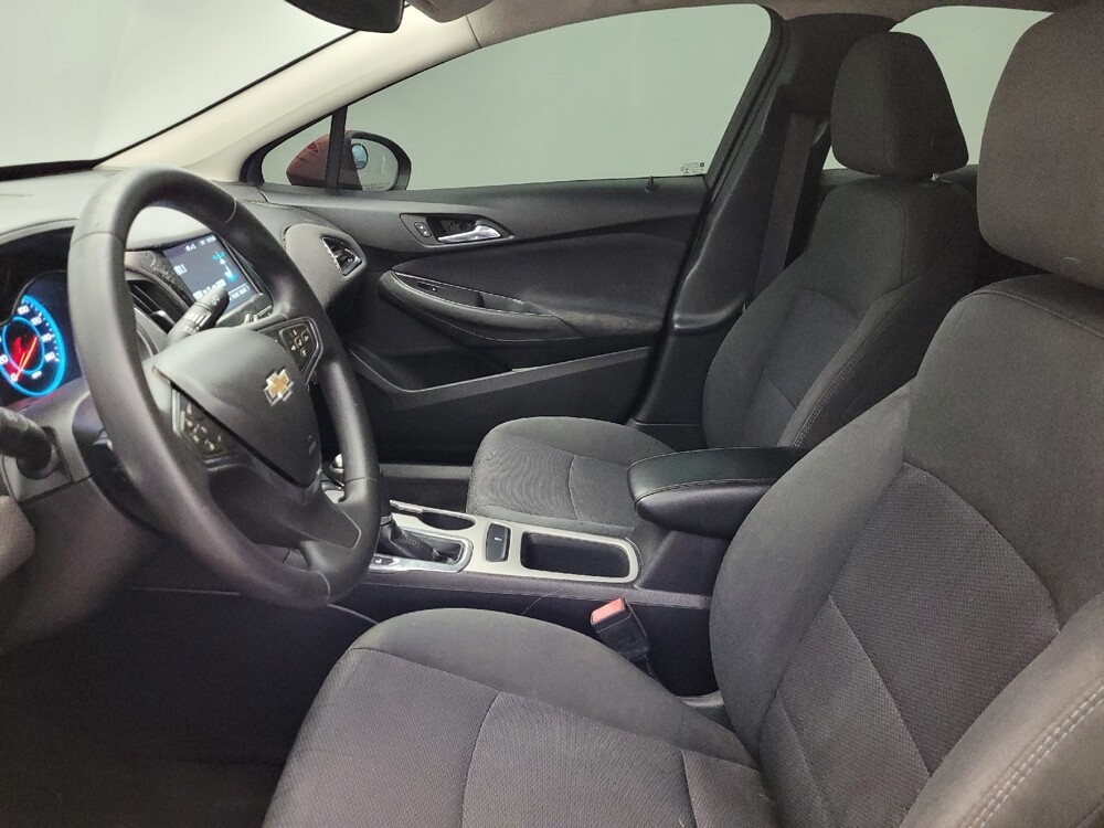 2017 Chevrolet Cruze in Glendale, AZ 85301 - 18083157 17