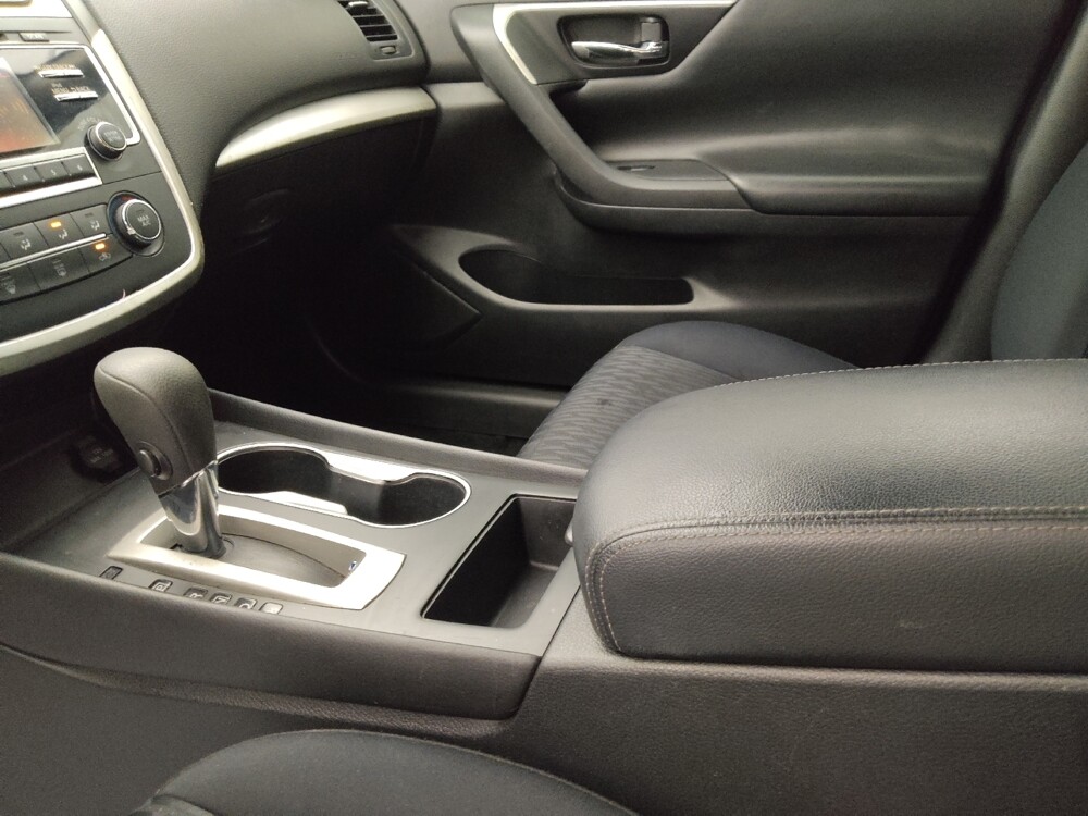 2018 Nissan Altima in Tampa, FL 33619 - 18083176 26