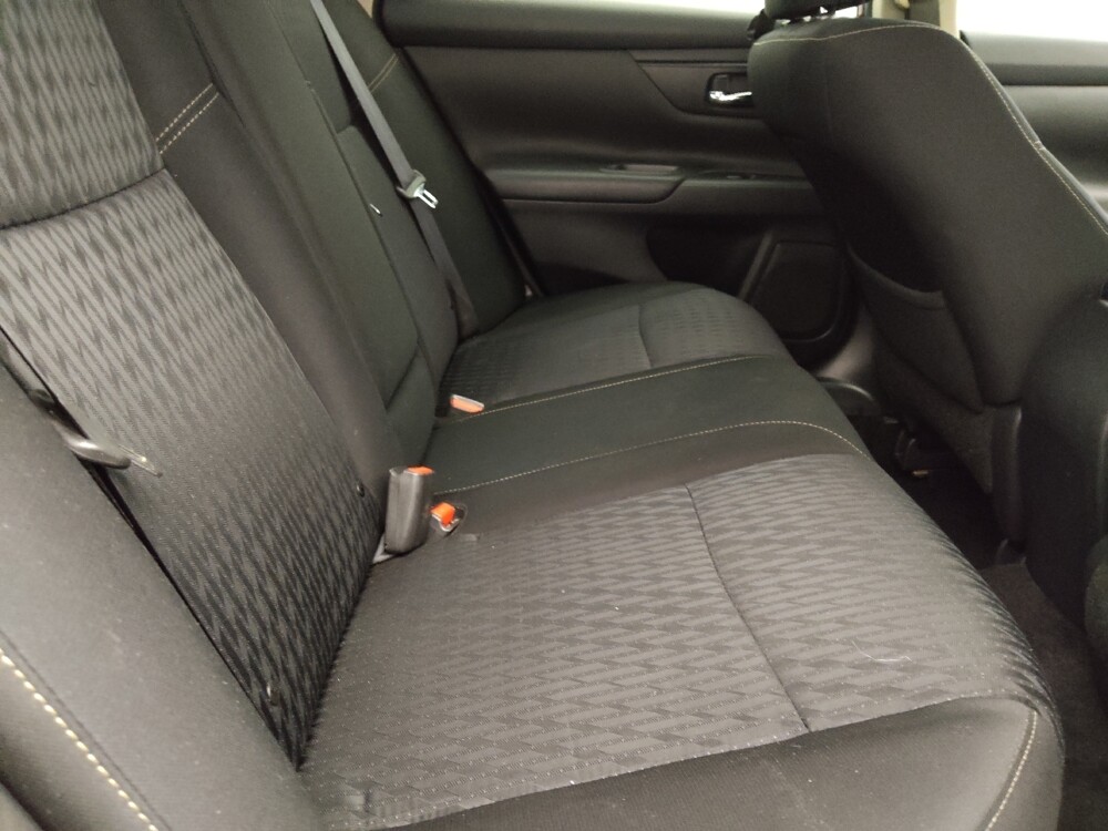 2018 Nissan Altima in Tampa, FL 33619 - 18083176 19