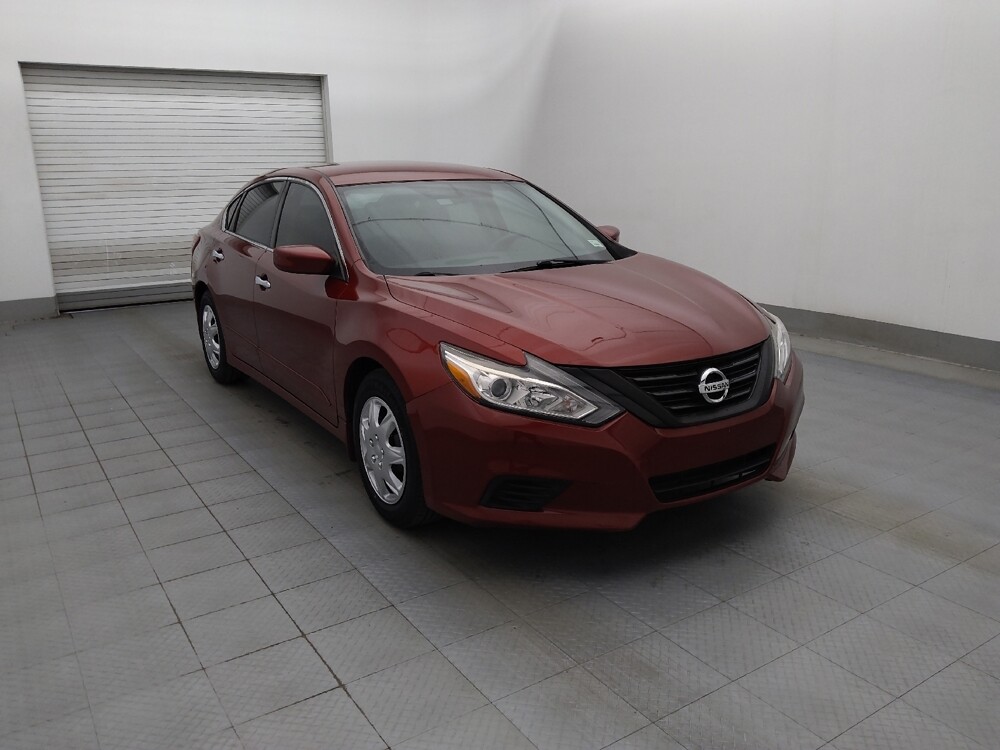 2018 Nissan Altima in Tampa, FL 33619 - 18083176 13