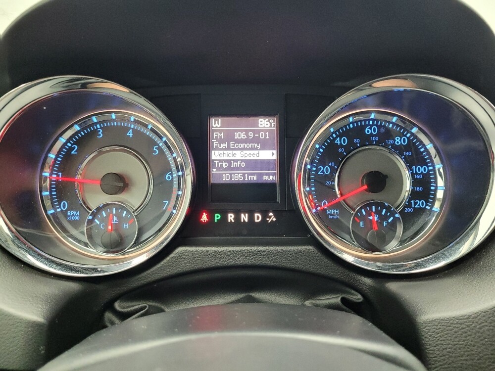 2016 Chrysler Town & Country in Las Vegas, NV 89104 - 18083178 23