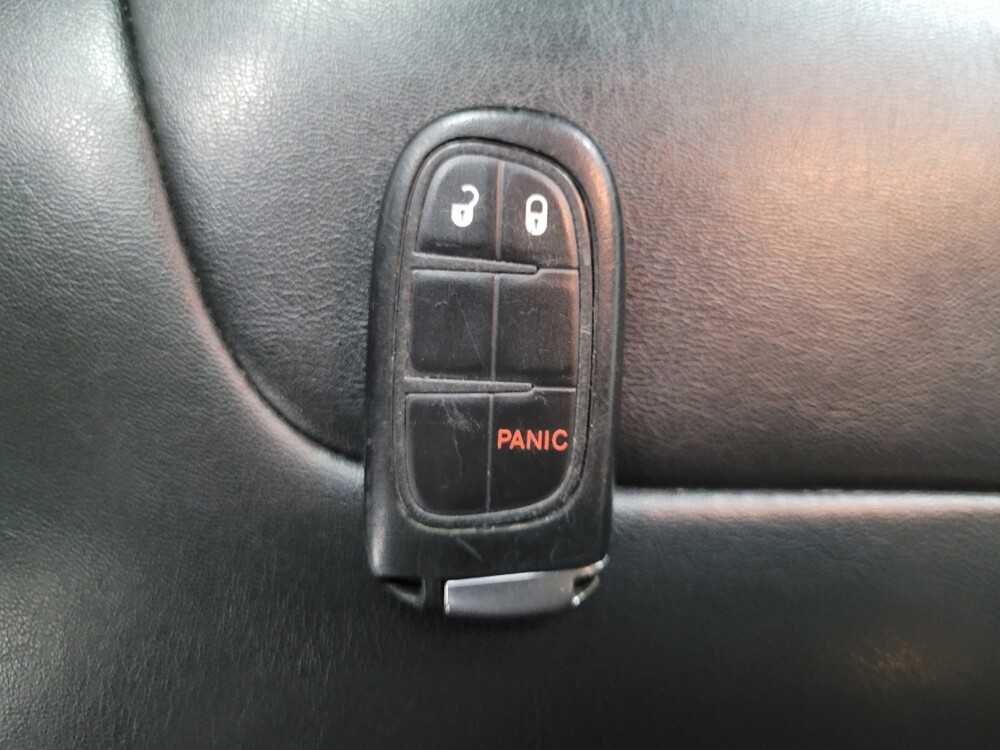 2019 Jeep Cherokee in Las Vegas, NV 89104 - 18083185 32