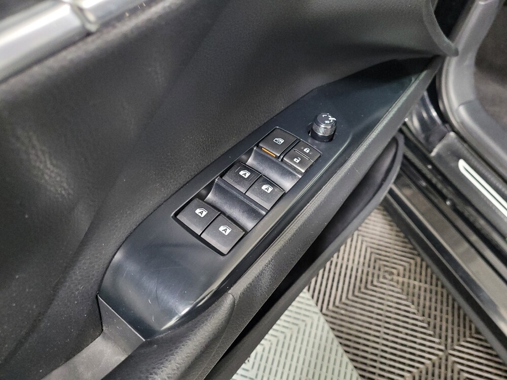 2019 Toyota Camry in Allentown, PA 18103 - 18083187 27