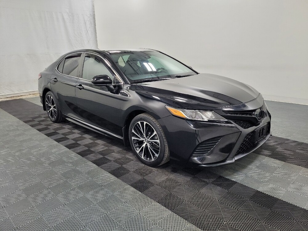 2019 Toyota Camry in Allentown, PA 18103 - 18083187 11